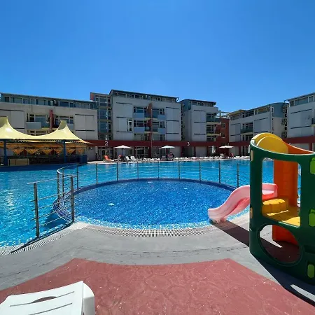 Sunny Elit3 - елит 3 апартамент Apartman *